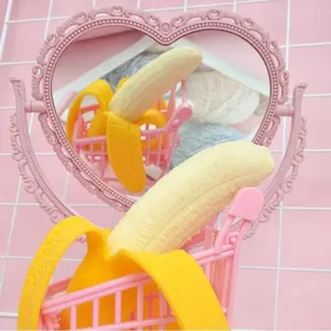 Niedliches Bananen Quetschspielzeug Antistress Fidget Toy lustige Dekoration Schreibtisch