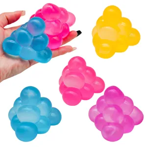 Jouet sensoriel pyramide triangle, jouet anti-stress coloré à presser pour les enfants.
