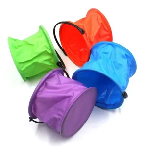 Seau pliable portable pour le camping en plein air, la pêche et les voyages, multicolore.