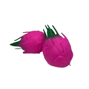 Simpatico giocattolo antistress a forma di pitaya squishy divertente per la decorazione.