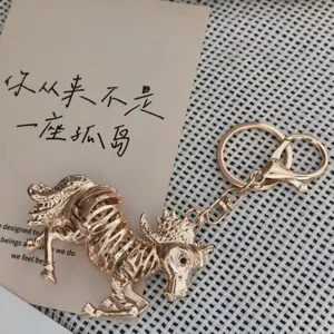 Goldfarbener Legierungs Skelett Pferd Schlüsselanhänger mit Doppelringen und Karabiner.