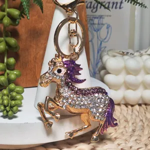 Goldfarbener Strass Pferd Schlüsselanhänger glänzende Kristall Tasche Anhänger für Damen.