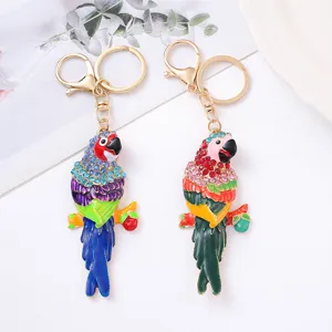 Llavero lindo de loro estrás esmalte metal anillo para llaves de coche y bolsos.