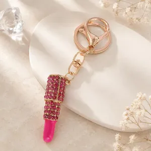 Portachiavi Creativo con Strass di Rossetto in Lega di Zinco Intarsiato con Diamanti Anello Chiave Auto Pendente Borsa Regalo Portachiavi alla Moda per Donne