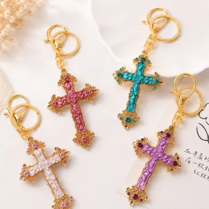 Vintage Strass Kruis Sleutelhanger Legering Geëmailleerd Druppelolie Sleutelring Ketting Tassenhanger Mode Accessoires Cadeau Voor Vrouwen
