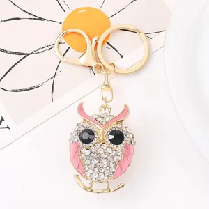 Glanzende uil sleutelhanger met strass steentjes, een prachtige metalen tas hanger.