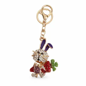 Niedlicher Strass Hase Schlüsselanhänger mit Karotte Metall Taschenanhänger Geschenk.