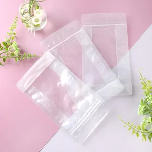 Detailansicht klarer Standbeutel mit Acht-Seiten-Siegel für Lebensmittelverpackung und Zip
