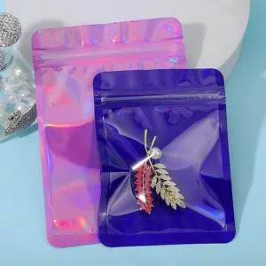 Nahaufnahme farbenfroher holografischer Laser-Druckverschlussbeutel für Schmuckverpackung