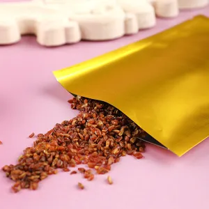 Detailansicht goldener matter Aluminiumfolienbeutel für Lebensmittel- und Teelagerung