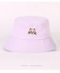 Carino cappello da pescatore ricamato con gatto donna, cappello da sole cotone viola pastello.