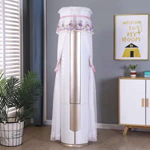 Copertura antipolvere per condizionatore verticale con elegante pizzo e ricamo floreale.