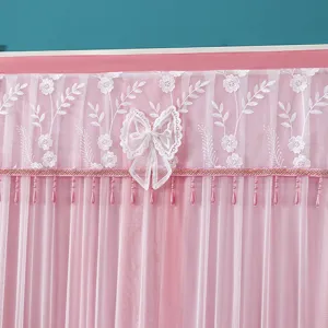 Cortina de puerta de encaje rosa con bordado floral lazo blanco y flecos de cuentas.