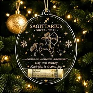 Detailansicht des Weihnachtsgeld-Anhängers Sternzeichen Schütze mit Goldgravur.