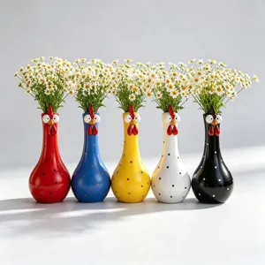 Set aus 5 farbenfrohen Hühnervasen aus Harz mit Blumen für die Gartendekoration