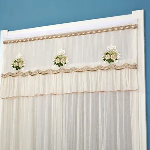 Elegante cortina transparente con bordado floral, diseño adhesivo sin taladro para dormitorio.
