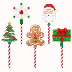 Set mit fünf festlichen LED-Zauberstäben mit Weihnachtsbaum- und Weihnachtsmannmotiven