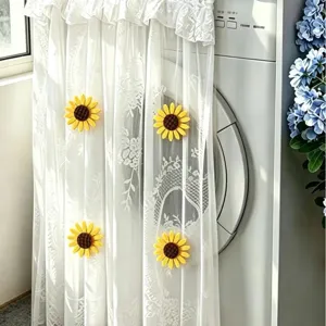 Fundas de encaje blanco para lavadora con imanes decorativos de girasol amarillo.