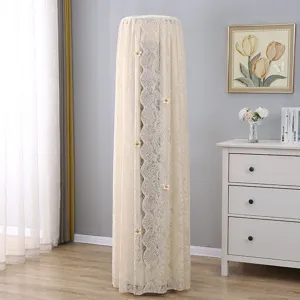Copertura antipolvere cilindrica verticale per condizionatore beige con pizzo floreale.