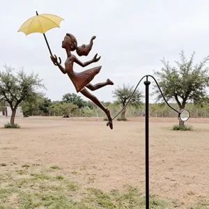 Willow & Silk Niña Caprichosa Con Paraguas Amarillo Molinillo De Viento Rústico Metal Cinético Estaca De Jardín Escultura Decorativa Para Patio