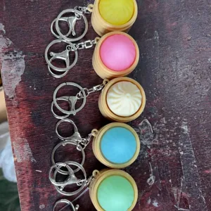 Portachiavi creativi a forma di baozi antistress in vari colori per uomo e donna