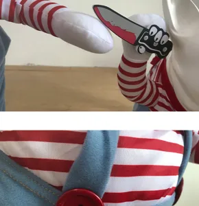 Drôle de costume de transformation pour chien avec manches rayées et salopette pour petits chiens.
