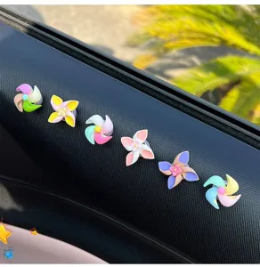 Coche mini molinillo viento adhesivo decorativo bonito trompo giratorio accesorio detalle