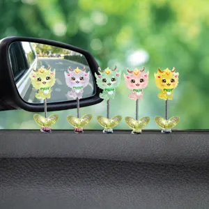 Mignon dragon tableau de bord de voiture ornement printemps tête secouant dessin animé décor