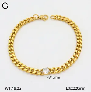 Vue détaillée de bracelet en chaîne gourmette acier inoxydable avec un oxyde de zirconium.