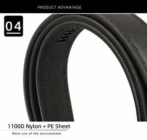 Primer plano de cinturón táctico de nailon 1100D con lámina de plástico PE para refuerzo