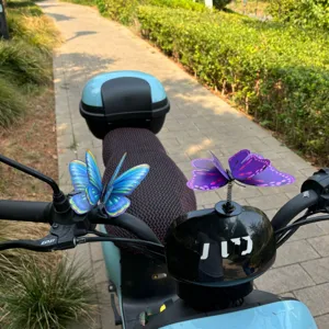 Decoración de bicicleta eléctrica de mariposa 3D lindo accesorio de scooter de resorte.