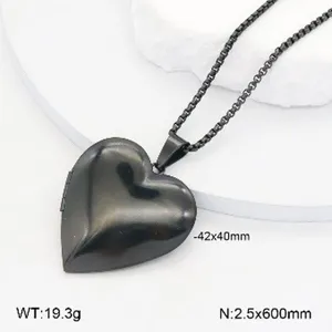 Collier pendentif médaillon cœur en acier inoxydable noir, vue détaillée dimensions poids.