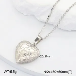 Vue détaillée d'un pendentif médaillon cœur en acier inoxydable avec dimensions précises.