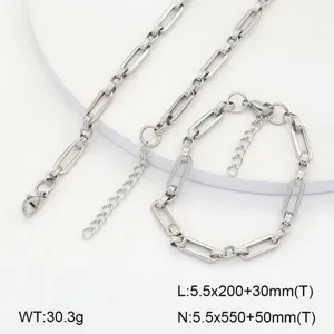 Ensemble chaîne et bracelet géométriques en acier inoxydable, vue de détail au style minimaliste.