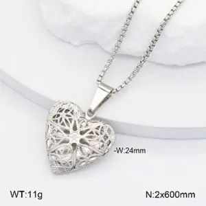 Collier pendentif médaignon cœur en acier inoxydable pour couple, bijoux élégants et durables.