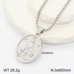 Collier pendentif ovale religieux en acier inoxydable avec design de portrait vintage.