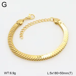 Bracelet serpent en acier inoxydable doré pour femmes avec chaîne d'extension et fermoir.