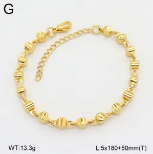 Bracelet à breloques en acier inoxydable doré avec chaîne d'extension et design de perles géométriques.