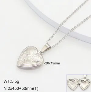 Collier pendentif médaillon cœur en acier inoxydable détail avec taille et vue ouverte.