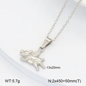 Collier pendentif cochon volant en acier inoxydable vue détaillée avec ses dimensions.