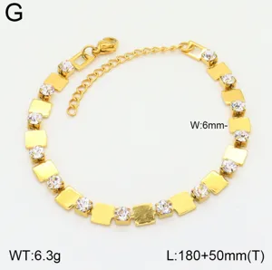Vue détaillée du bracelet en acier inoxydable doré et zircon avec texture et dimensions.