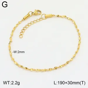 Vue de détail du bracelet de chaîne en acier titane minimaliste, bijoux élégants.