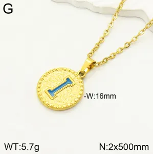 Collier lettre I en acier inoxydable plaqué or avec émail bleu et pendentif de 16 mm.
