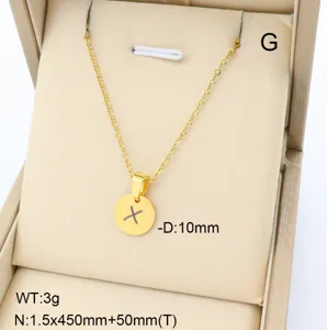 Collier pendentif lettre X en acier inoxydable, design doré minimaliste avec disque.