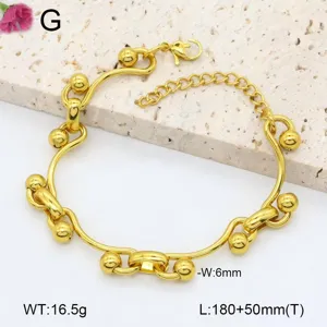 Vue détaillée du bracelet hip-hop en acier titane doré avec billes décoratives et extension.