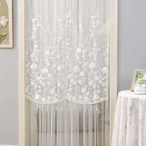 Cortina de puerta transparente bordada con flores blancas, elegante decoracion de dormitorio.