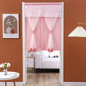 Rideau de porte rose en dentelle demi-rideau brise-bise séparation salon chambre.