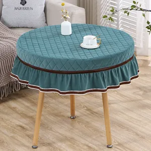 Ronde hoes voor verwarmingstafel doorquilt dik fluweel met volants voor gezellige woonkamerinrichting.