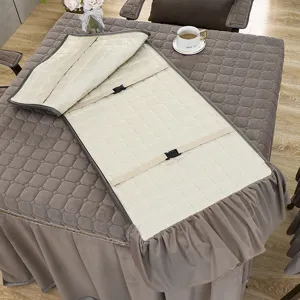 Gesteppte quadratische Tischdecke mit verstellbaren Riemen und Rüschen für Heiztisch.