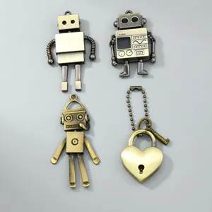Vintage Legierung Bewegliche Roboter Anhänger Herz Vorhängeschloss Schlüssel DIY Schmuck Zubehör Steampunk Halskette Schlüsselbund Strass